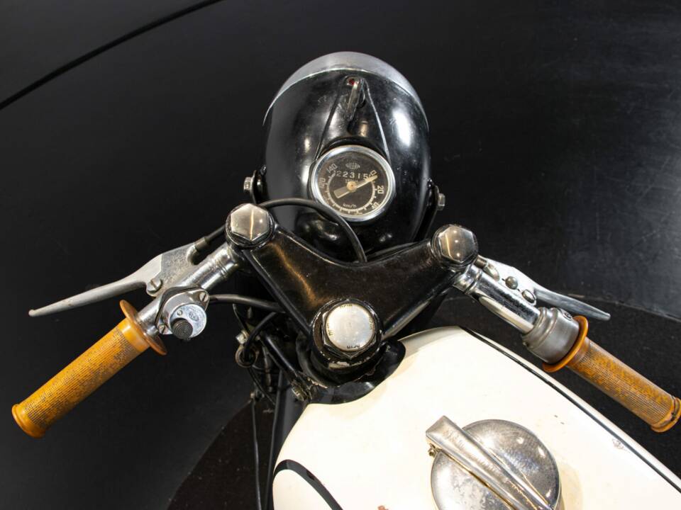 Immagine 44/50 di Gilera Giubileo 125 (1962)