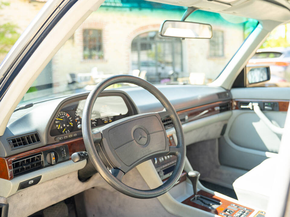Bild 49/64 von Mercedes-Benz 500 SEL (1984)