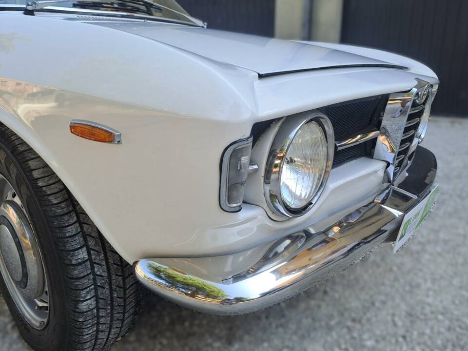 Bild 15/39 von Alfa Romeo Giulia GT 1300 Junior (1970)