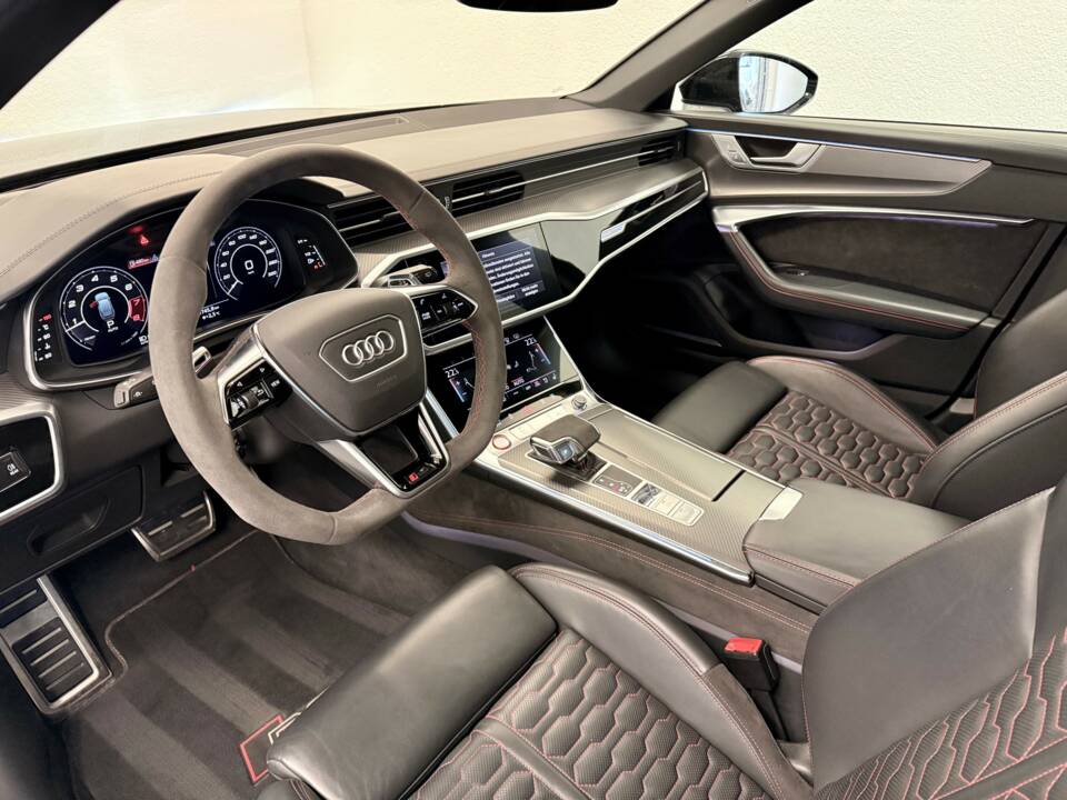 Image 17/28 de Audi RS6 Avant (2019)