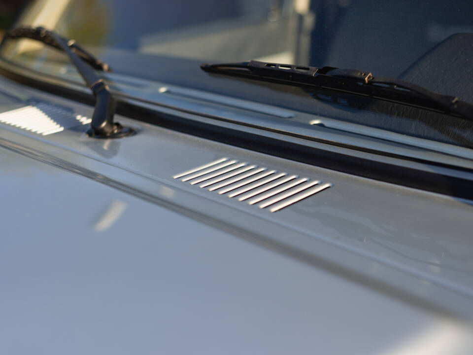 Image 21/100 of Toyota Land Cruiser HJ61 GX (1987)