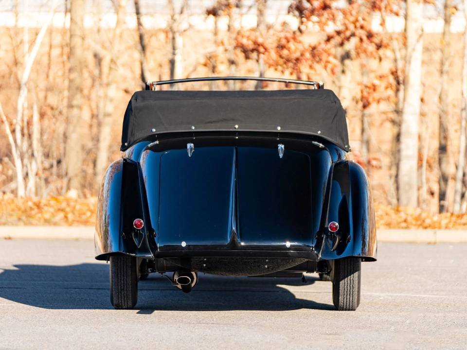 Image 33/39 of Bugatti Typ 57 (1939)