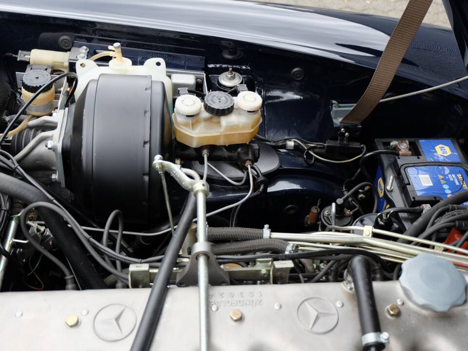 Immagine 37/66 di Mercedes-Benz 280 SL (1969)