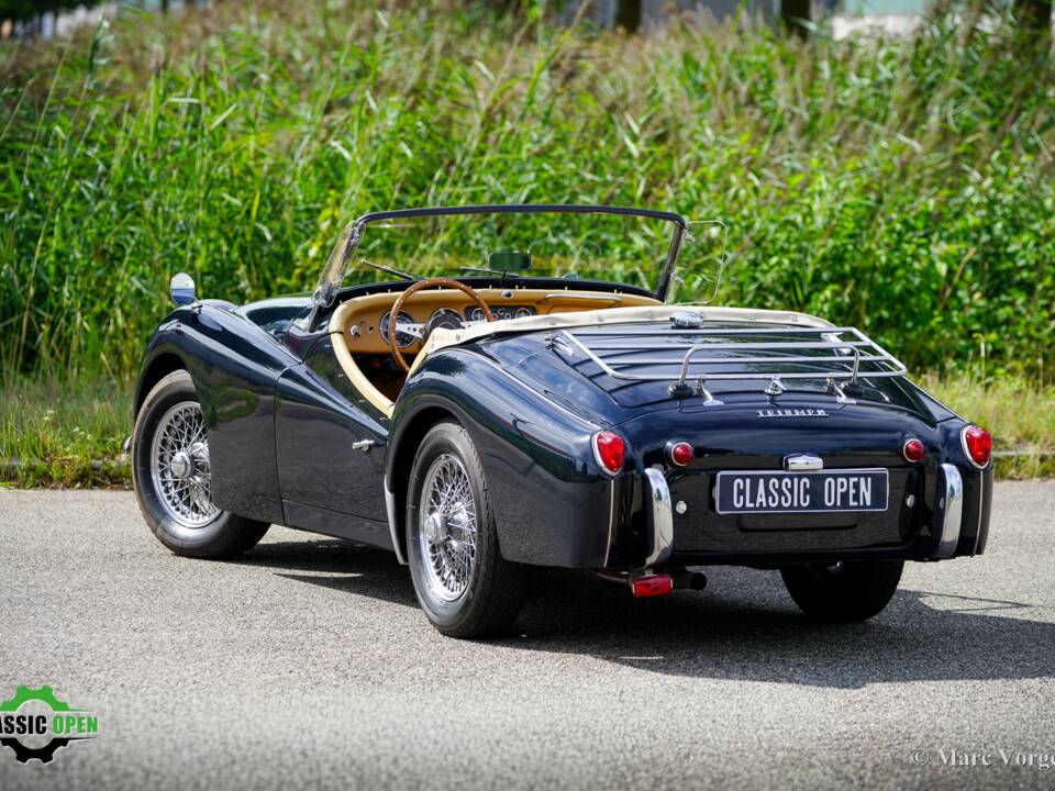 Image 41/46 of Triumph TR 3A (1958)