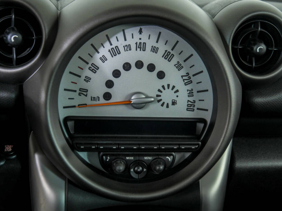 Image 20/50 of Mini Cooper Countryman (2011)