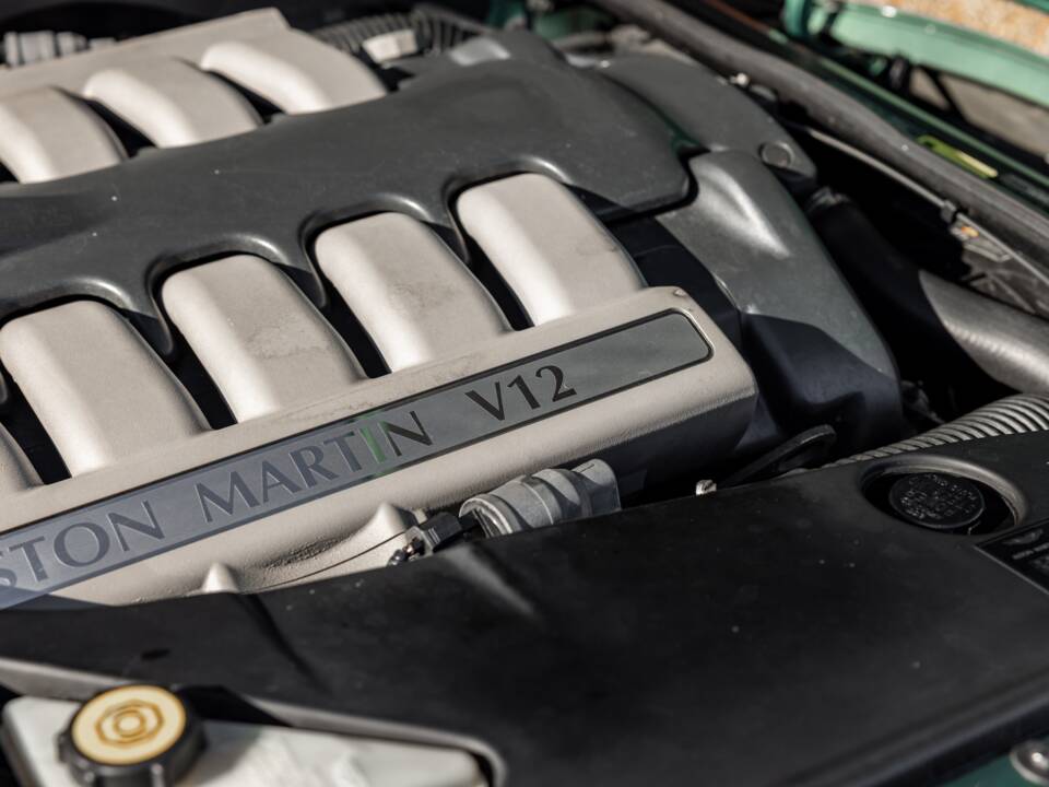 Bild 47/83 von Aston Martin DB 7 Vantage Volante (2001)