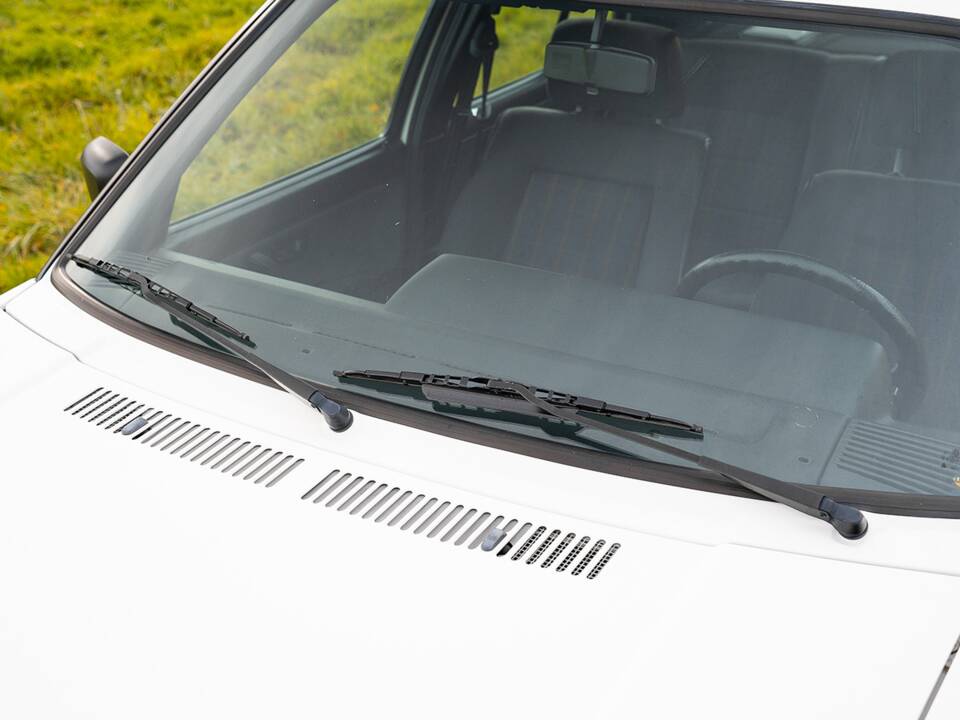 Image 12/48 de Volkswagen Golf Mk II GTi 16V 1.8 (1990)