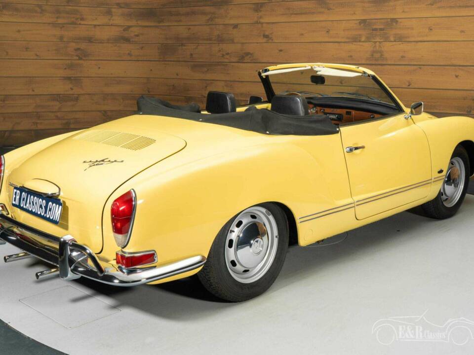 Bild 15/19 von Volkswagen Karmann Ghia 1500 (1971)