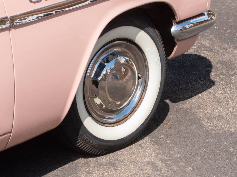 Image 43/50 of Vauxhall Cresta (1958)