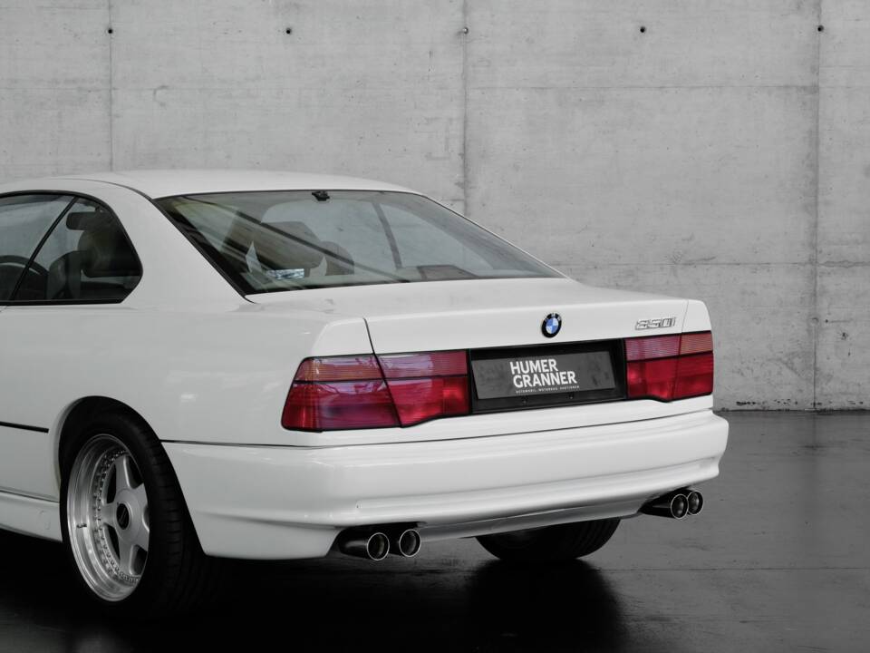 Bild 39/45 von BMW 850i (1990)
