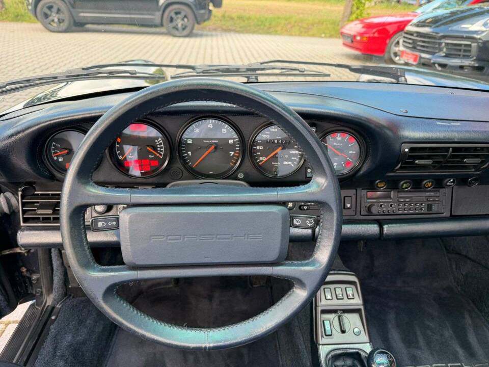 Immagine 16/40 di Porsche 911 Carrera 4 (1990)