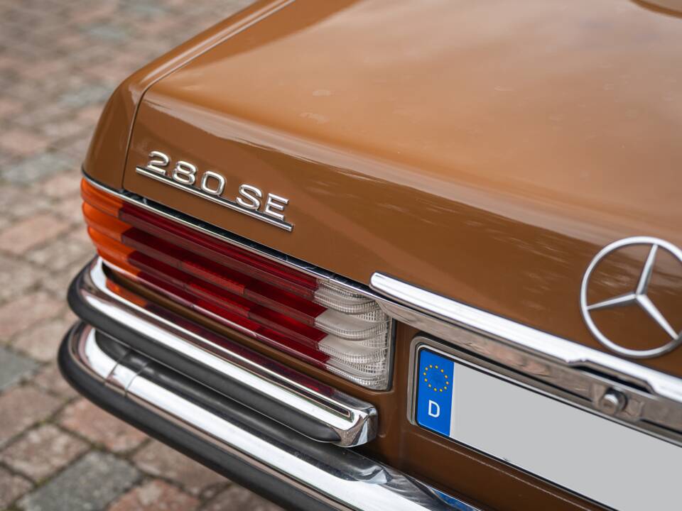 Image 15/81 of Mercedes-Benz 280 SE (1979)