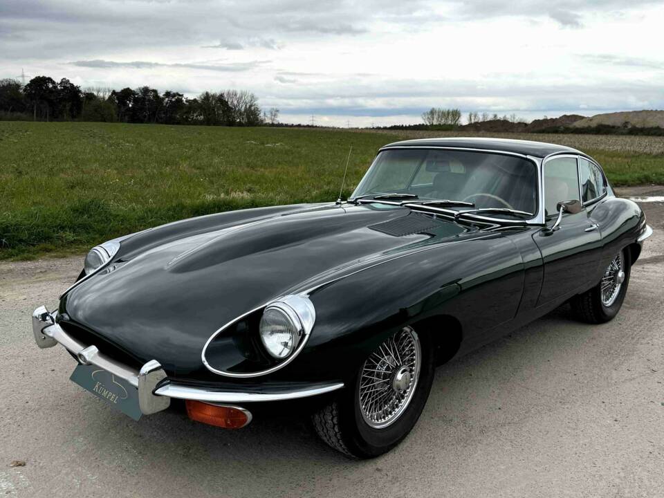 Immagine 1/50 di Jaguar E-Type (1969)