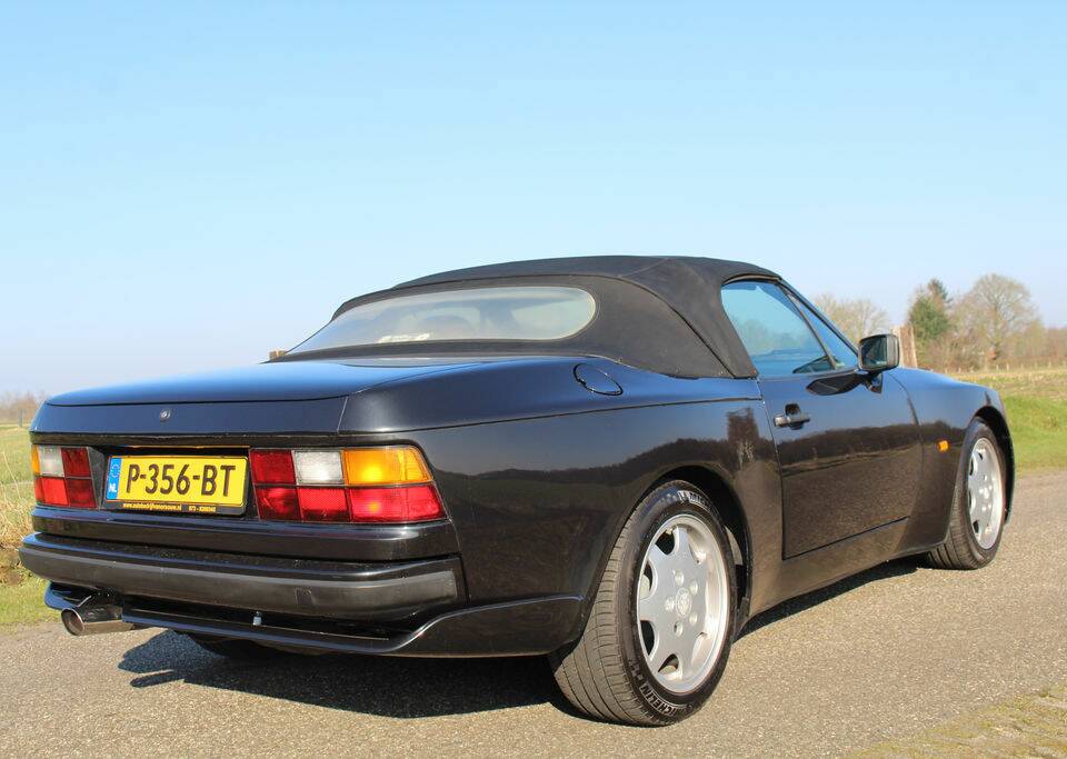 Image 8/8 of Porsche 944 S2 (1990)