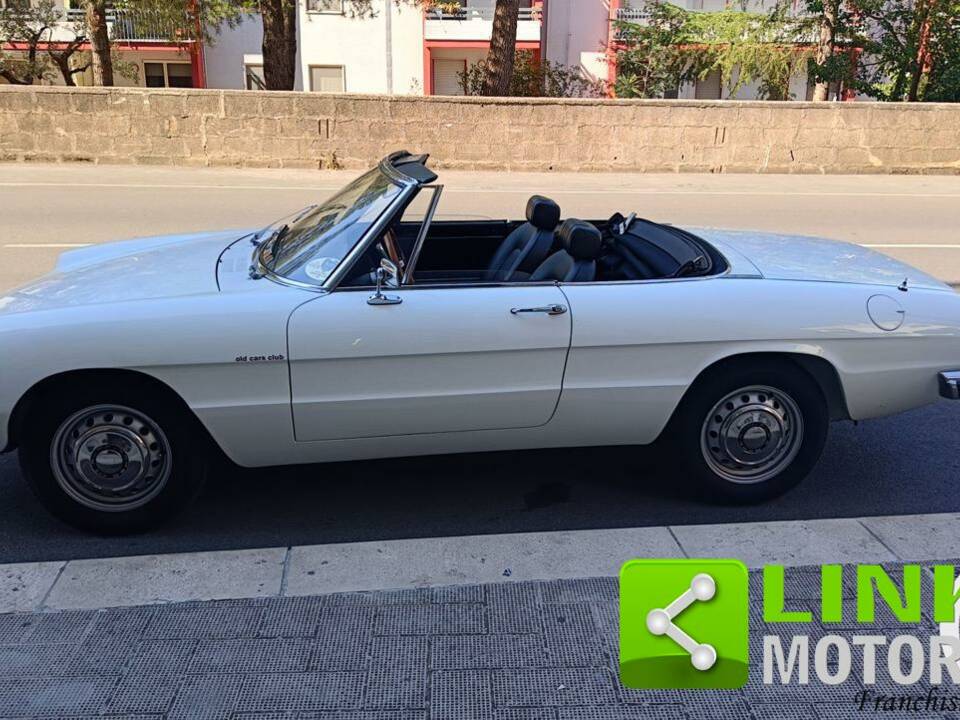 Image 10/10 de Alfa Romeo Spider 1600 Junior (1975)