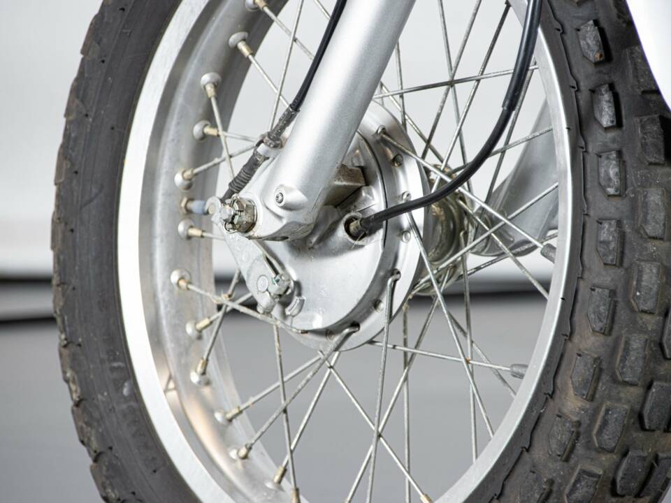 Bild 17/50 von Yamaha DUMMY (1995)