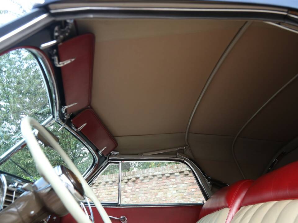 Image 17/50 de Cadillac 62 Convertible (1941)