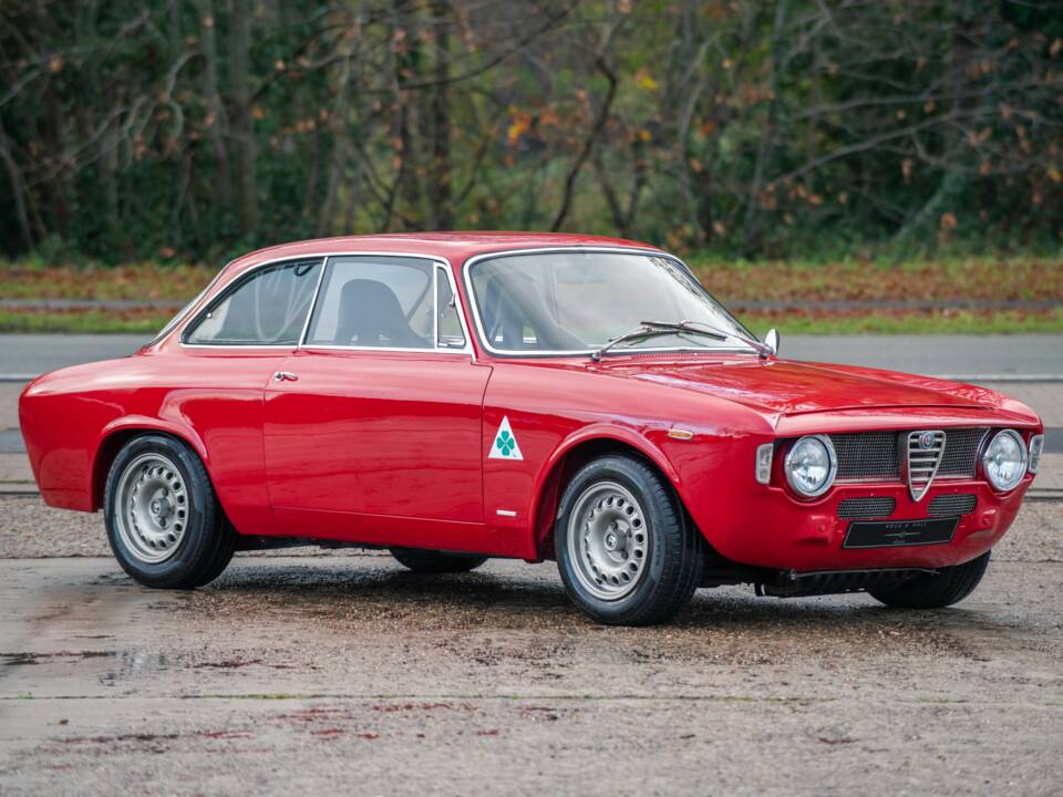 Image 7/31 of Alfa Romeo Giulia Sprint GTA (1966)