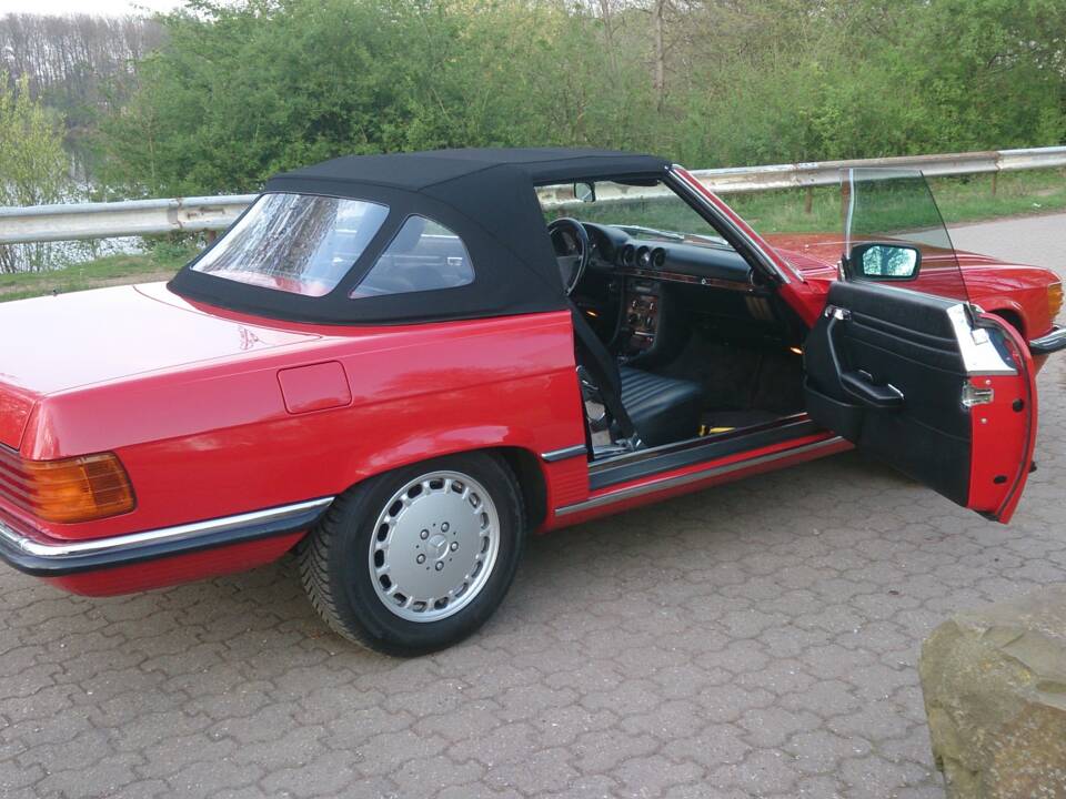 Image 10/18 de Mercedes-Benz 300 SL (1986)