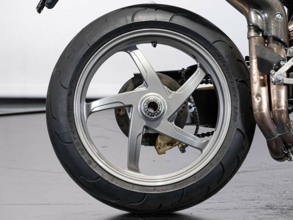 Immagine 16/43 di Ducati 996 SPS (1999)