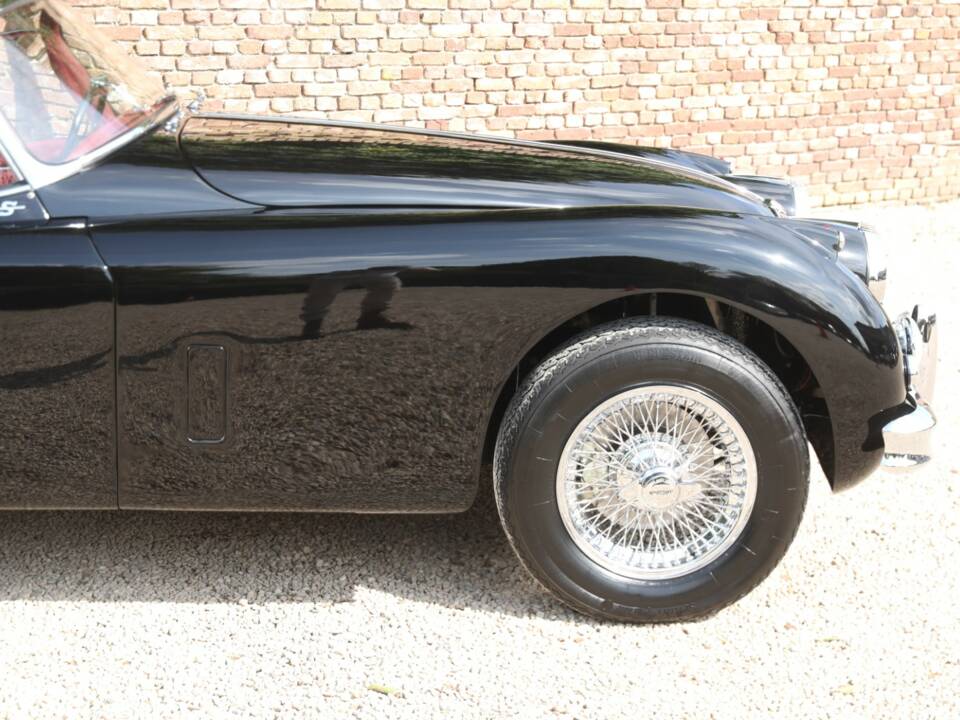 Image 42/50 de Jaguar XK 150 3.4 S OTS (1958)