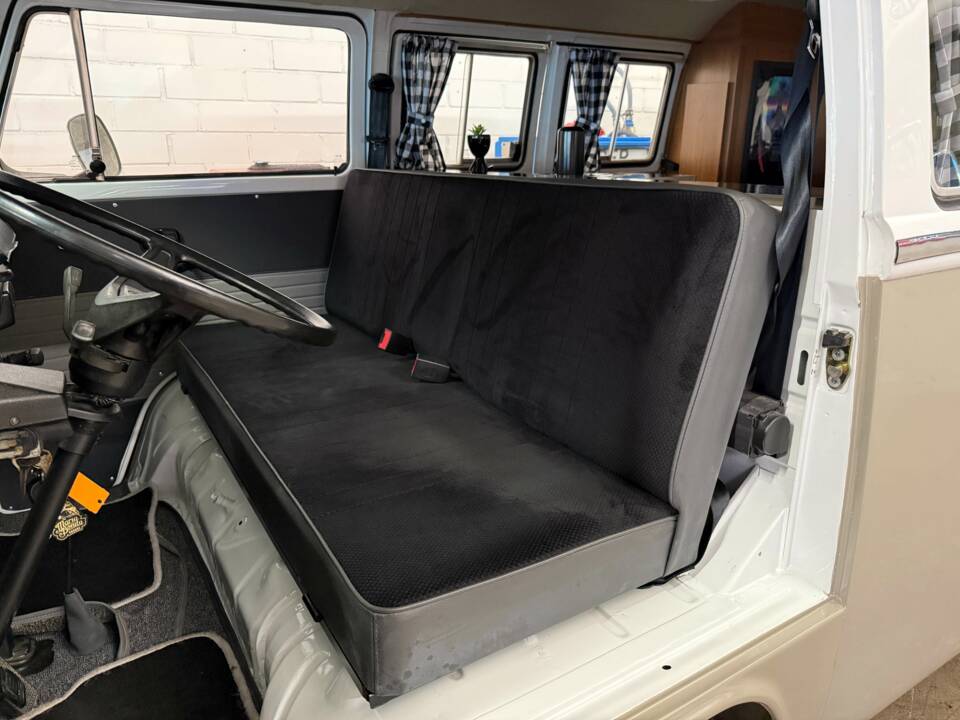 Image 6/17 of Volkswagen T2c Combi (1991)