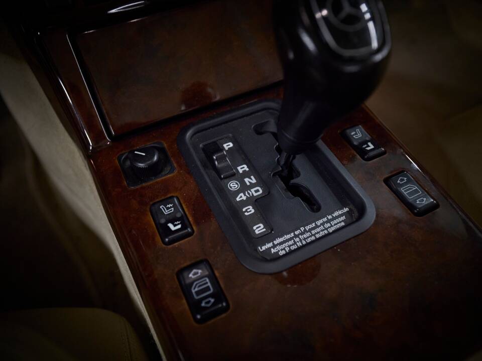 Image 75/100 de Mercedes-Benz SL 280 (1995)