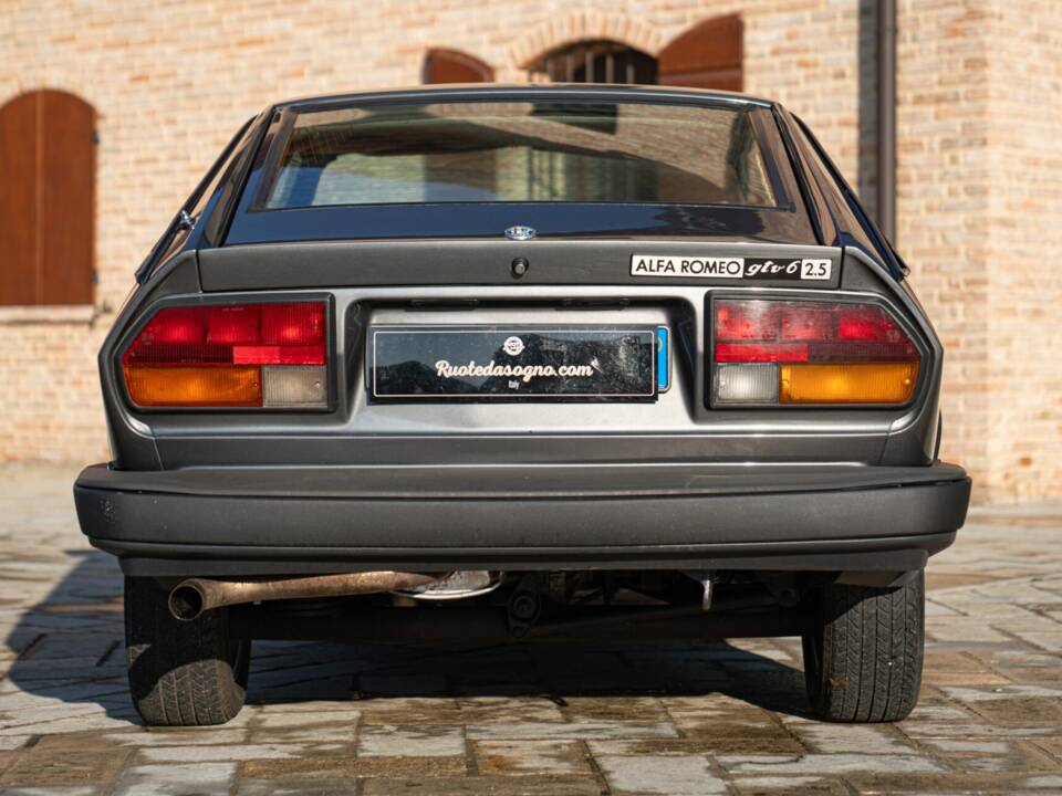 Bild 8/50 von Alfa Romeo GTV 6 2.5 (1981)