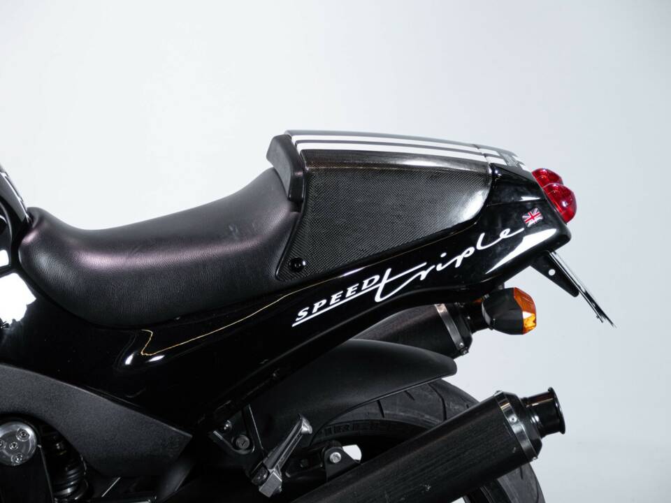 Bild 31/50 von Triumph Speed Triple (1995)