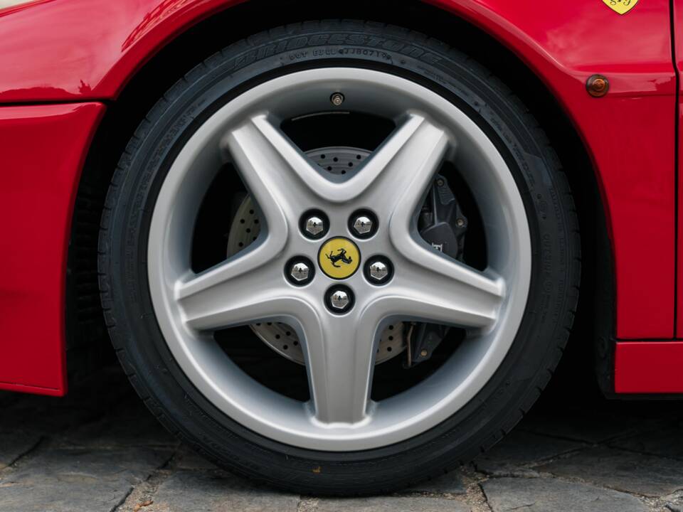 Image 21/46 of Ferrari 512 TR (1994)