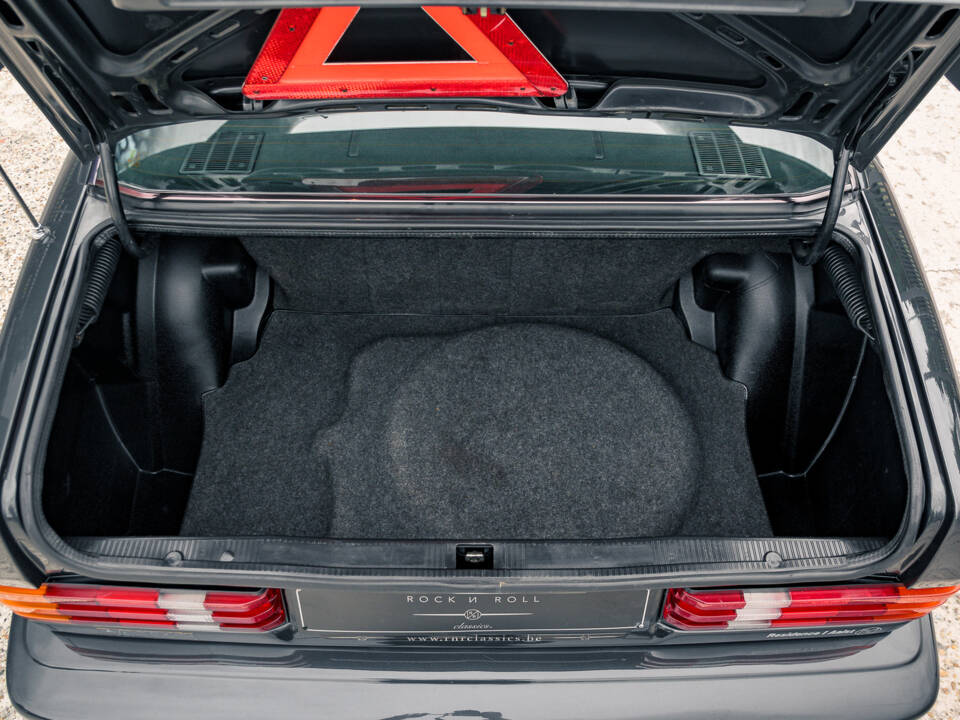Imagen 50/51 de Mercedes-Benz 190 E 2.5-16 Evolution II (1991)