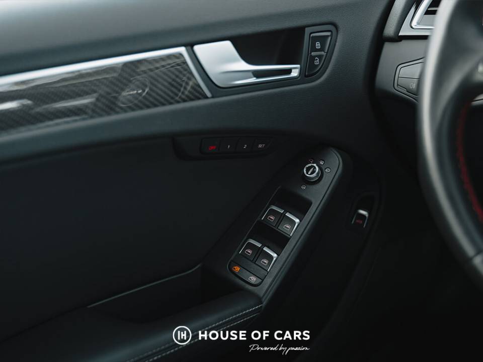 Immagine 31/45 di Audi RS4 Avant (2014)