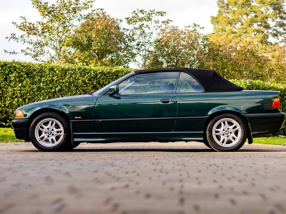 Image 3/49 of BMW 328i (1998)