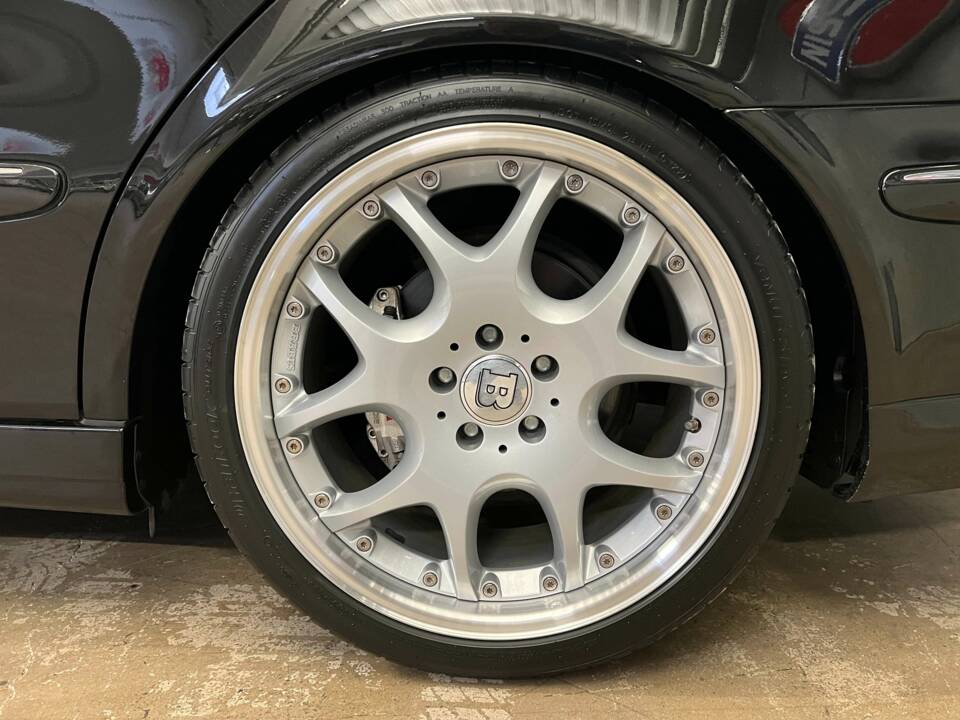Image 14/20 of Mercedes-Benz E 500 (2002)