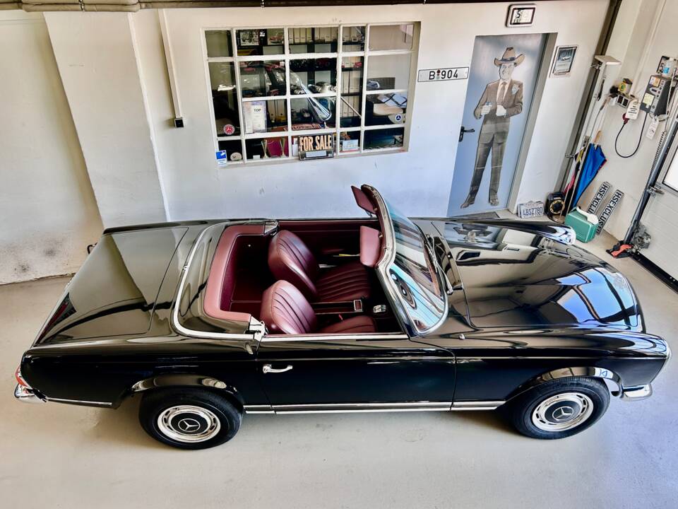 Image 14/36 of Mercedes-Benz 280 SL (1970)