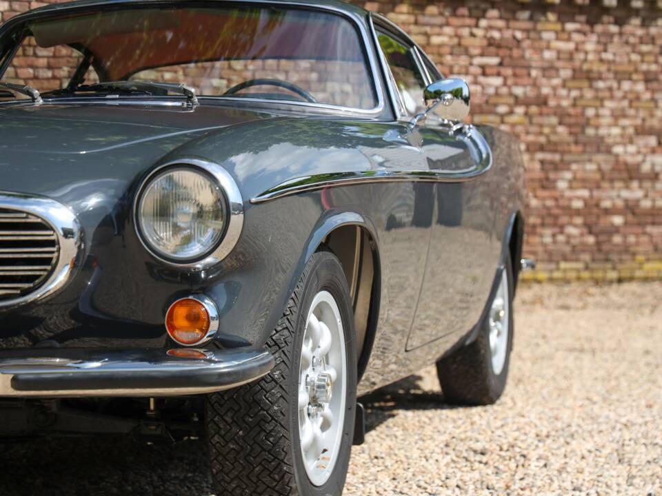 Image 14/50 de Volvo 1800 S (1966)
