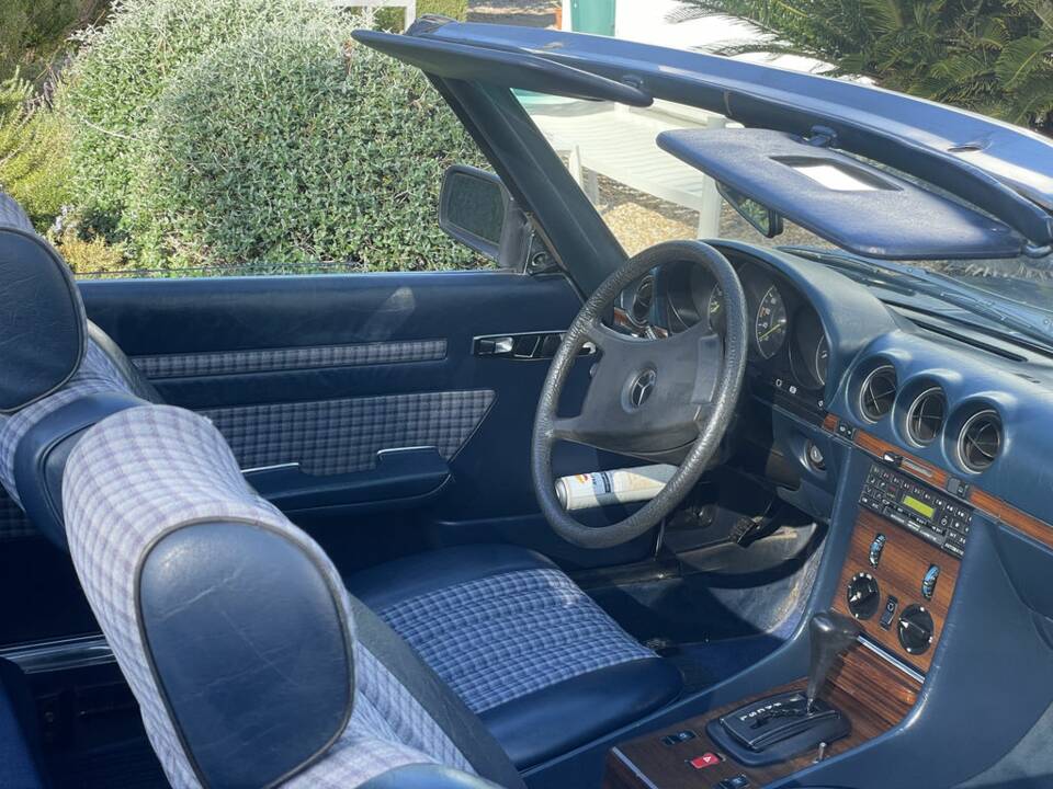 Image 2/8 de Mercedes-Benz 280 SL (1900)