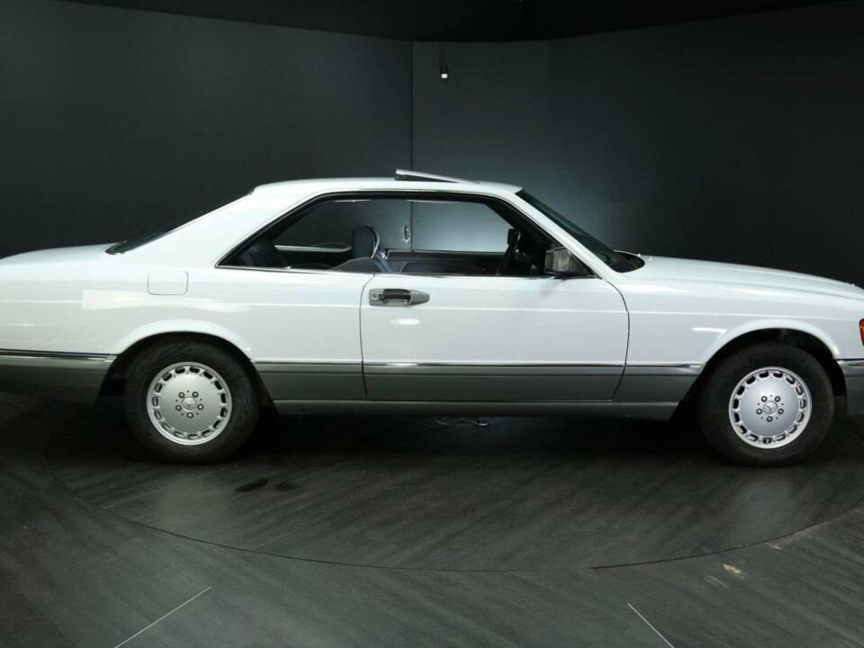 Bild 6/50 von Mercedes-Benz 560 SEC (1988)