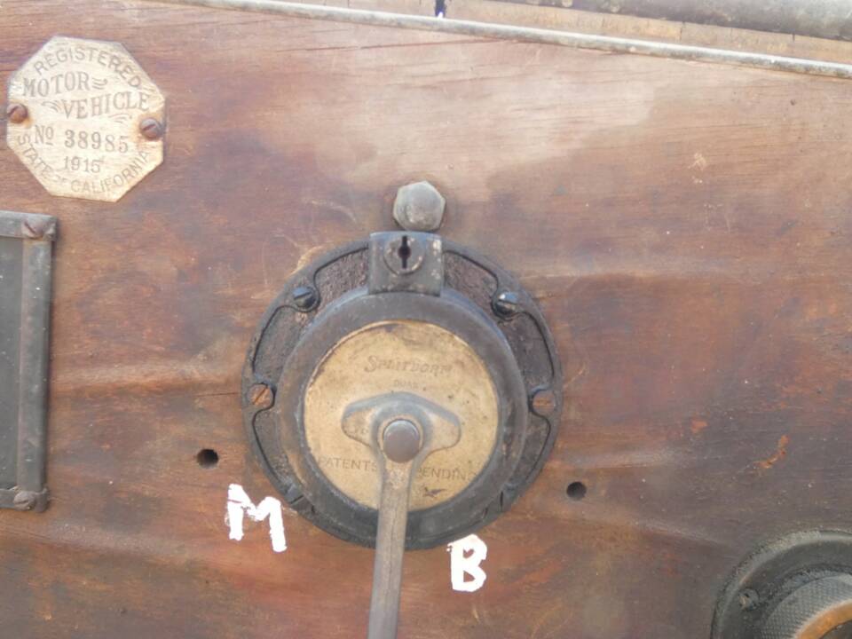 Image 34/66 of Regal Model T Underslung (1913)