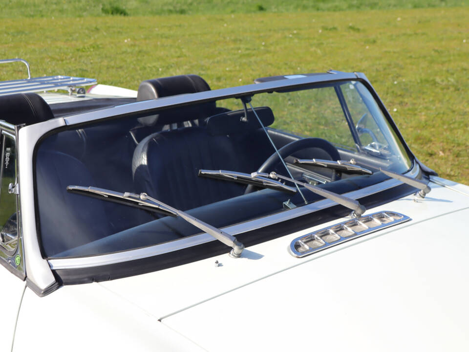 Bild 35/50 von MG MGB (1972)