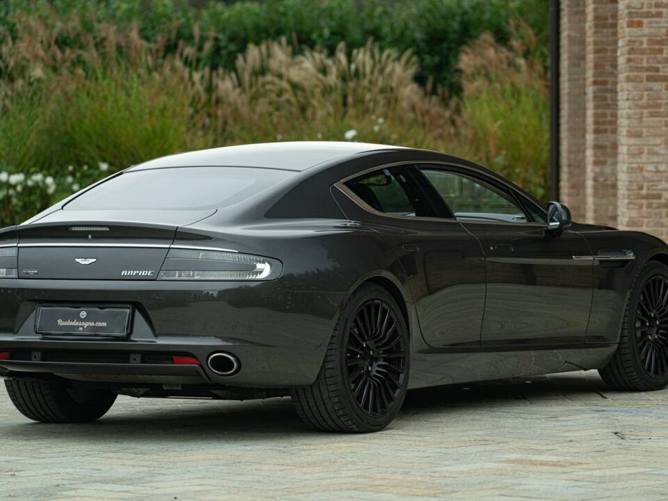 Bild 8/50 von Aston Martin Rapide (2010)