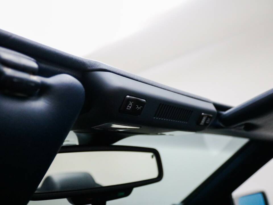 Bild 28/84 von Mercedes-Benz SL 320 (1996)