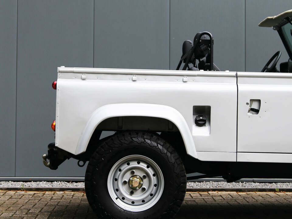 Imagen 8/49 de Land Rover Defender 90 (1990)