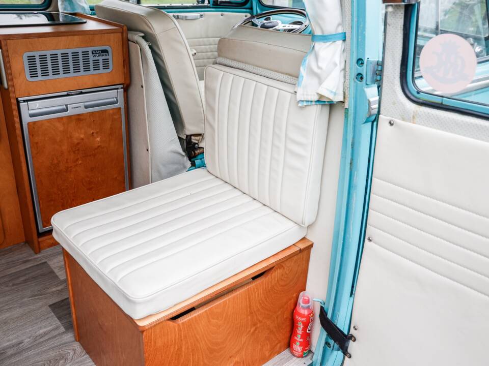 Image 15/40 de Volkswagen T2 a/b (1966)