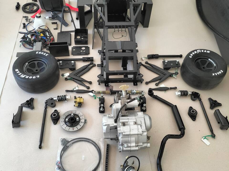 Image 79/85 of Ferrari 641 (1990)