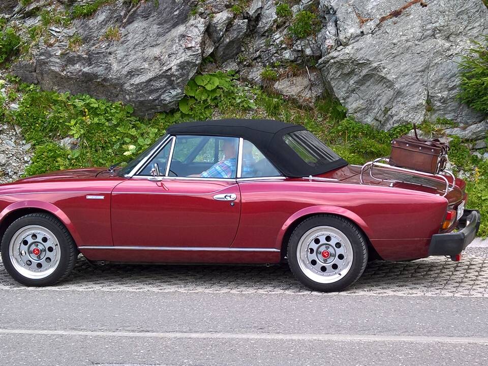 Image 14/14 of FIAT 124 Spider Volumex (1984)