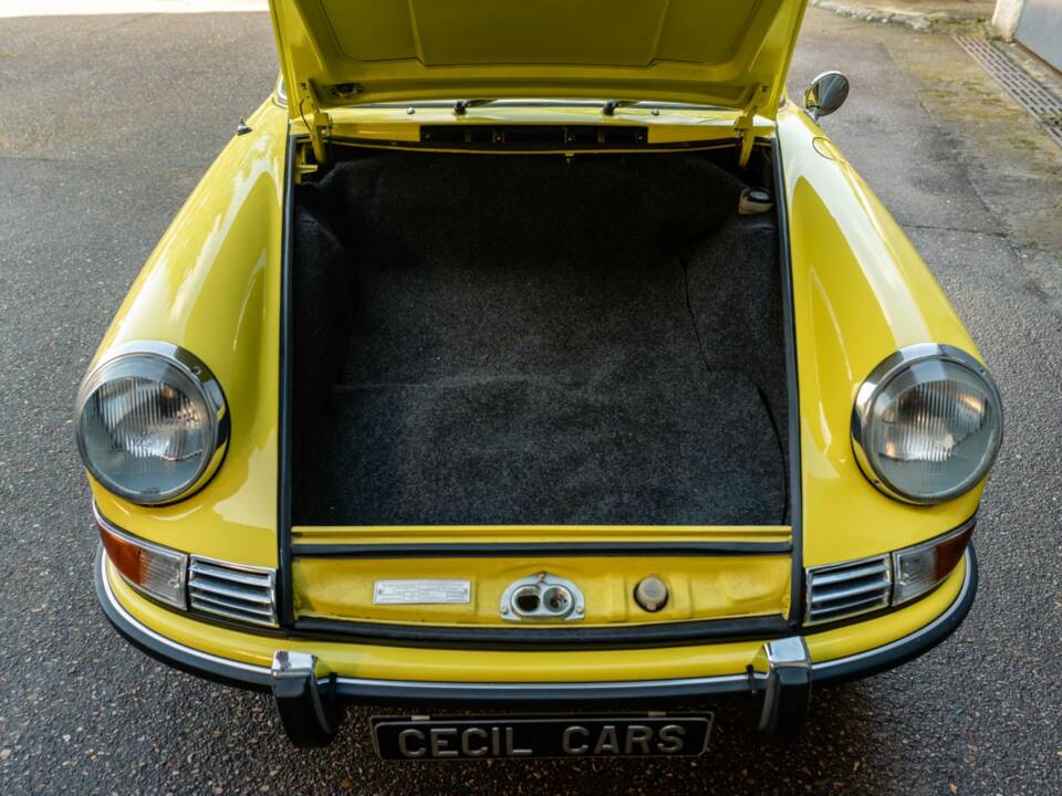 Image 42/48 of Porsche 911 2.2 T (1971)