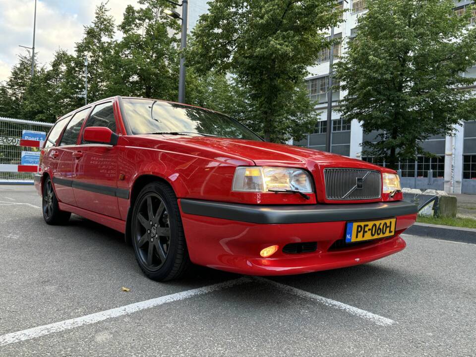 Image 4/8 of Volvo 850 R (1996)