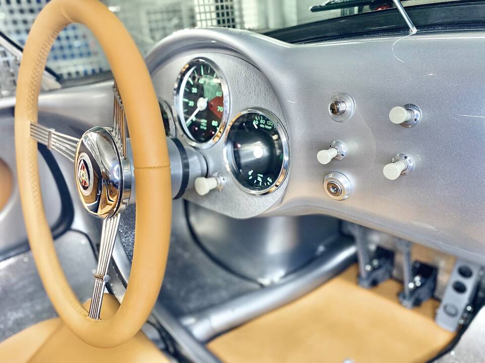 Bild 12/21 von Porsche 550 Spyder RS 1500 (1987)