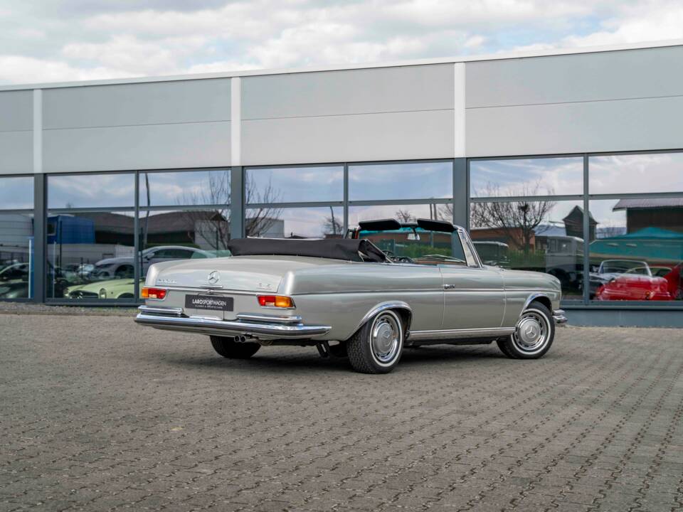 Imagen 6/30 de Mercedes-Benz 280 SE 3,5 (1969)
